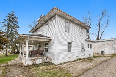 703 W Market St, Nappanee, IN 46550 - photo 2