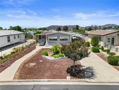 29120 Calle Cisne, Murrieta, CA 92563 - photo 2