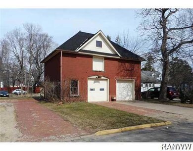 1020 7th St E, Menomonie, WI 54751 - photo 5
