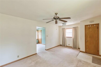 3929 55th St, Des Moines, IA 50310 - photo 6