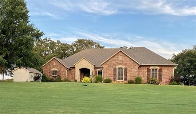 19268 Charleston Point, Shawnee, OK 74801 - photo 2