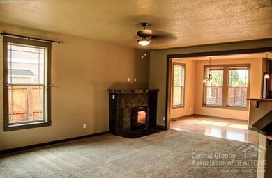 2909 SW Obsidian Ln, Redmond, OR 97756 - photo 3