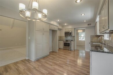 6524 Westgate Cir, Shawnee, KS 66216 - photo 7