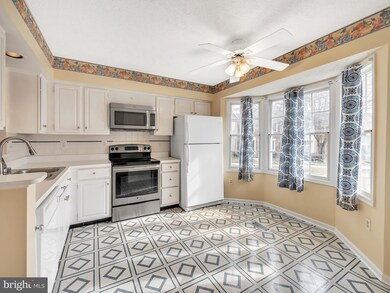 12535 Coral Grove Place, Germantown, MD 20874 - photo 3