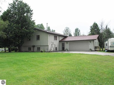 8075 Esmond Rd, Hale, MI 48739 - photo 3