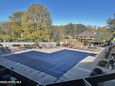 6640 Salisbury Rd, Maumee, OH 43537 - photo 2