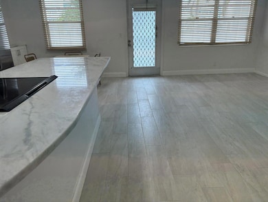 2084 Exeter E unit 2084 E, Boca Raton, FL 33434 - photo 7