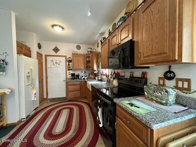 10 Stanley Dr, Great Barrington, MA 01230 - photo 6