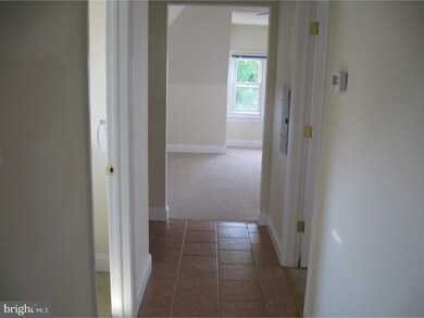 137 Cricket Ave unit 3RD, Ardmore, PA 19003 - photo 4