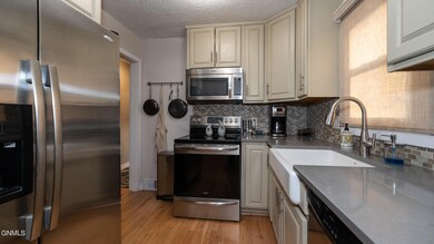 Kitchen1