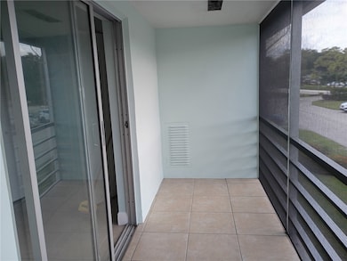 130 Lyndhurst E unit F, Deerfield Beach, FL 33442 - photo 6