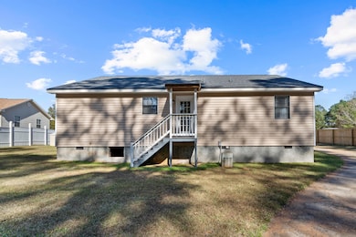 303 Transylvania Dr, Sandersville, GA 31082 - photo 2