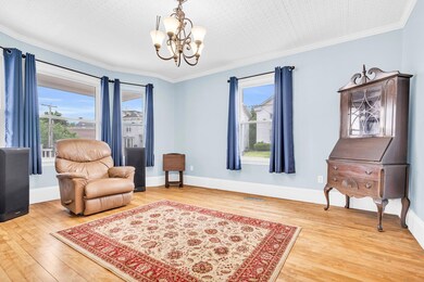 Dining Room Apartment 1