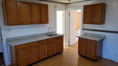 432 Pleasant St unit 2, Brockton, MA 02301 - photo 4