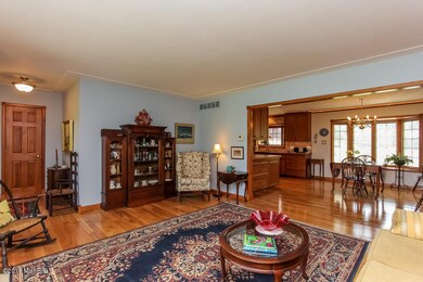007-Living_Room-2788118-small