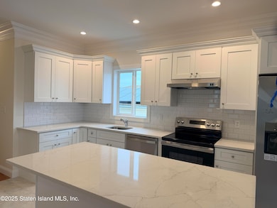 102 Lovelace Ave unit 2fl, Staten Island, NY 10312 - photo 3