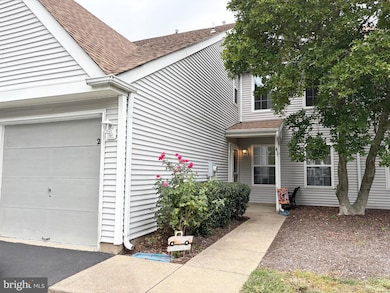 28 Magnolia Ct unit 10, Bordentown, NJ 08505 - photo 2