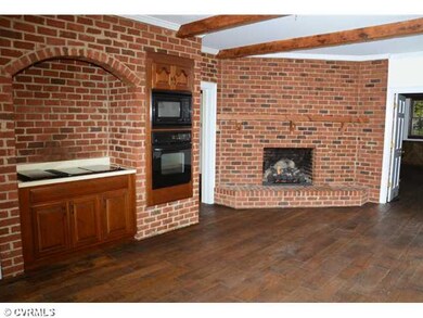 Kitchen - Jenn Air Cooktop in Brick Alcove  Brick 
