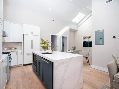 541 Massachusetts Ave unit 5, Boston, MA 02118 - photo 2