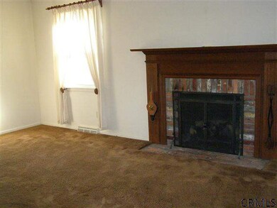 39 W Bayberry Rd, Glenmont, NY 12077 - photo 4