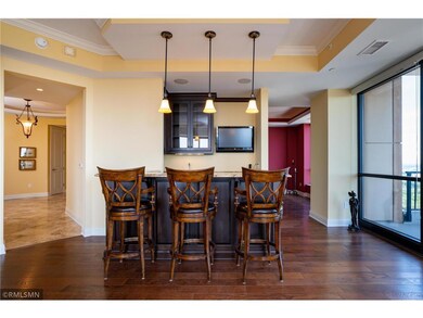 3402 Wet bar in Living Room