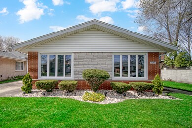 Straight on view of the front and notice the nice