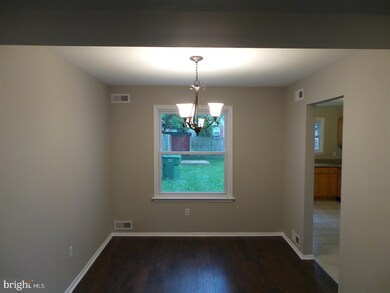 32 Hamilton St, Swedesboro, NJ 08085 - photo 4