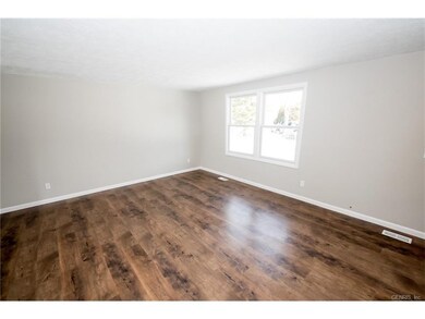 Additional view of Livingroom