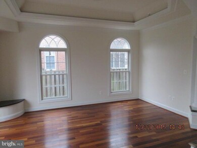 5858 Glen Forest Dr, Falls Church, VA 22041 - photo 3