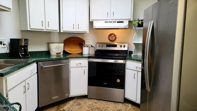 Round Kitchen