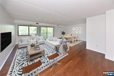 Rivervale at Holiday Farm unit 417A, River Vale, NJ 07675 - photo 2