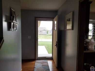 7118 SW 17th St, Topeka, KS 66615 - photo 7