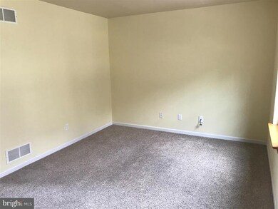 13 Weiser Ct unit 13, Womelsdorf, PA 19567 - photo 2