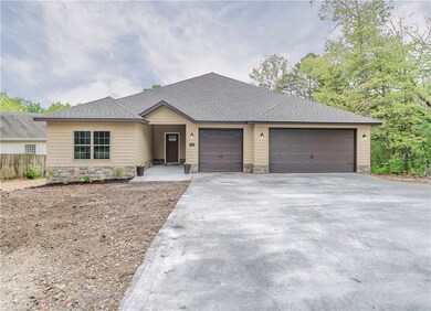 75 Overton Dr, Bella Vista, AR 72714 - photo 2