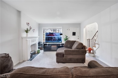 20814 Kenyon Dr, Maple Heights, OH 44137 - photo 5