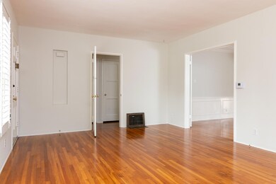 254 Eugenia Dr-007-021-Living Room-MLS_S