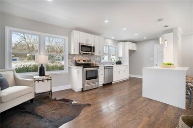 5205 Nieman Rd, Shawnee, KS 66203 - photo 3