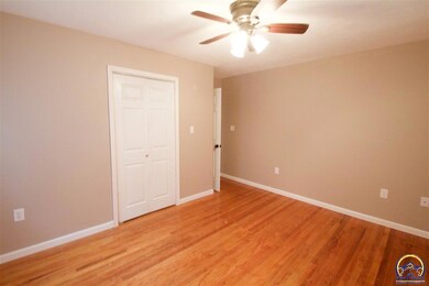 1819 SW 36th St, Topeka, KS 66611 - photo 7
