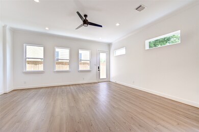 221 Frawley St, Houston, TX 77009 - photo 5