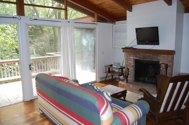 214 Basswood Dr, Hawley, PA 18428 - photo 6