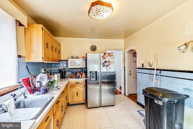 8 Golf Rd, Darby, PA 19023 - photo 7