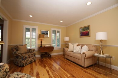82 livingroom