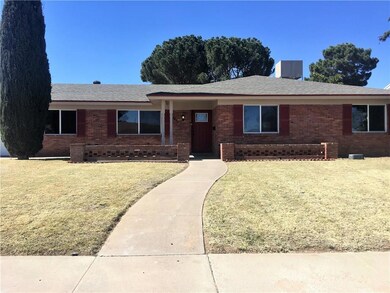 1621 Vista Real Dr, El Paso, TX 79935 - photo 2