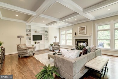 1030 Park St SE, Vienna, VA 22180 - photo 2