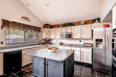 1732 W Spruce Drive Chandler-large-007-1