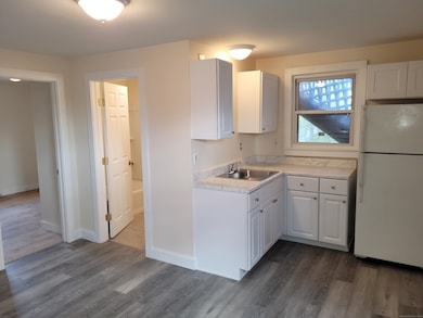 11 Starr Ave, Danbury, CT 06810 - photo 2