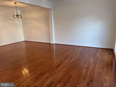 9056 Tanyard Ln, Lorton, VA 22079 - photo 5