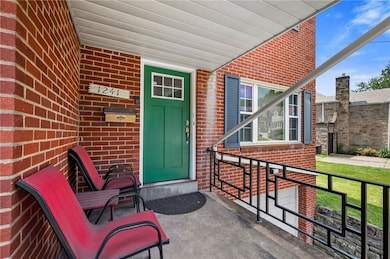 1241 Cochran Rd, Pittsburgh, PA 15243 - photo 2