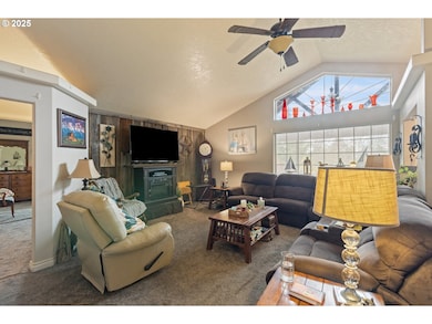 1907 W Duke Rd, Sutherlin, OR 97479 - photo 5