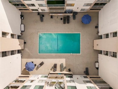 927 N Kings Rd unit 118, West Hollywood, CA 90069 - photo 3